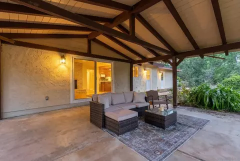 Exterior - 1027 Pepper Tree Ln, Fallbrook, CA 92028 photo 7 of 13
