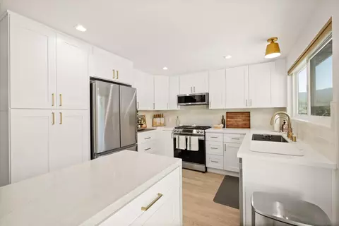 Kitchen - 9081 Inverness, Santee, CA 92071 photo 2 of 4