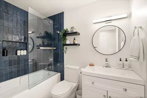 Bath - 9081 Inverness, Santee, CA 92071 photo 1 of 2