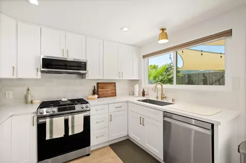 Kitchen - 9081 Inverness, Santee, CA 92071 photo 3 of 4