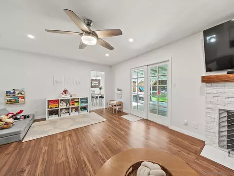 Living - 14154 Halper Rd, Poway, CA 92064 photo 2 of 2