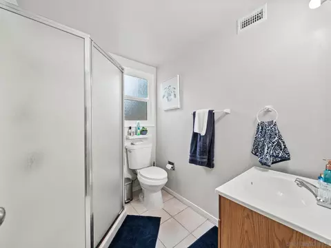 Bath - 14154 Halper Rd, Poway, CA 92064 photo 2 of 2