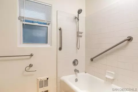 Bath - 1010 5th, Coronado, CA 92118 photo 2 of 3