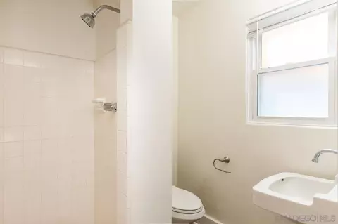 Bath - 1010 5th, Coronado, CA 92118 photo 1 of 3