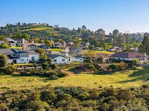 View/Area - 17906 Saint Andrews Dr, Poway, CA 92064 photo 2 of 14