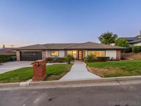 Exterior - 17906 Saint Andrews Dr, Poway, CA 92064 photo 11 of 20