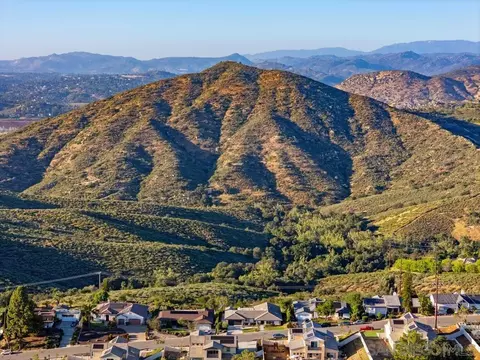 View/Area - 17906 Saint Andrews Dr, Poway, CA 92064 photo 8 of 14