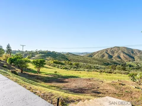 Exterior - 17906 Saint Andrews Dr, Poway, CA 92064 photo 6 of 20
