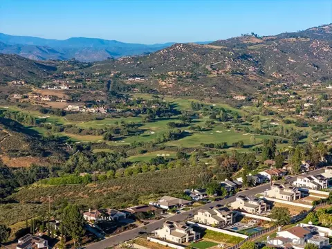 View/Area - 17906 Saint Andrews Dr, Poway, CA 92064 photo 7 of 14