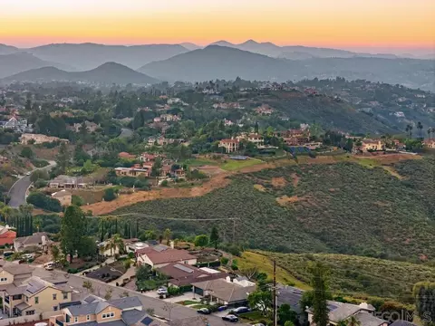 View/Area - 17906 Saint Andrews Dr, Poway, CA 92064 photo 12 of 14