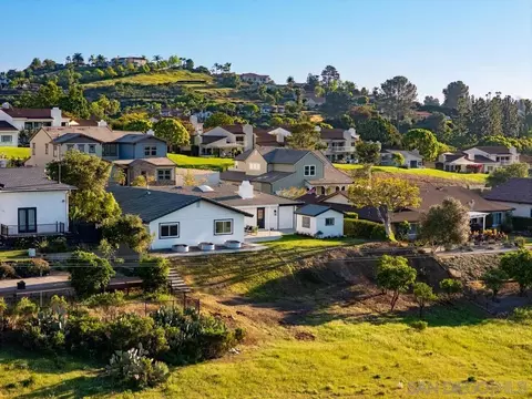 View/Area - 17906 Saint Andrews Dr, Poway, CA 92064 photo 3 of 14