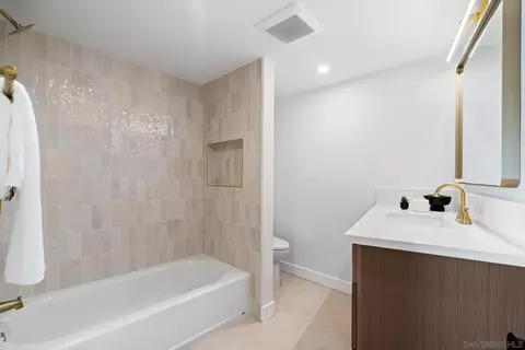 Bath - 4242 Avenida Gregory, Spring Valley, CA 91977 photo 5 of 7