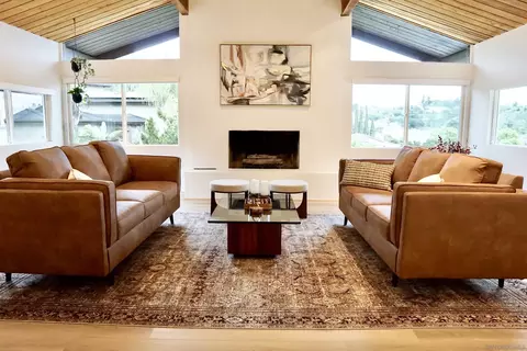 Living - 4242 Avenida Gregory, Spring Valley, CA 91977 photo 2 of 6