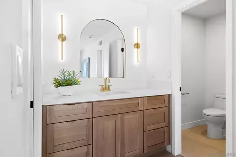 Bath - 4242 Avenida Gregory, Spring Valley, CA 91977 photo 6 of 7