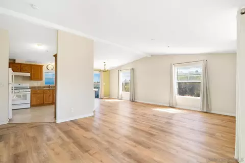 Living - 38795 Harris Trl, Fallbrook, CA 92028 photo 6 of 7