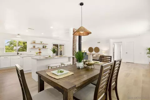 Dining - 38795 Harris Trl, Fallbrook, CA 92028 photo 3 of 4