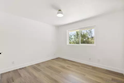 Bedroom - 38795 Harris Trl, Fallbrook, CA 92028 photo 4 of 9