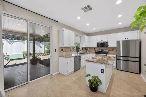 Kitchen - 43165 Sereno Dr, Temecula, CA 92592 photo 1 of 5