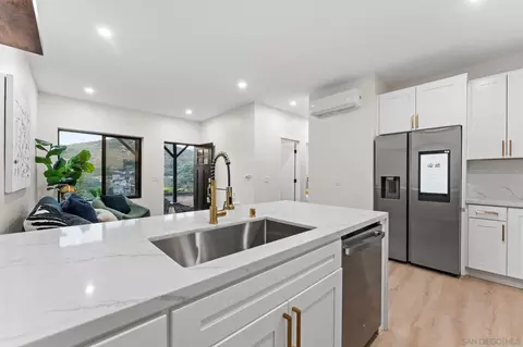 Kitchen - 634 Silverbrook Dr, El Cajon, CA 92019 photo 2 of 6