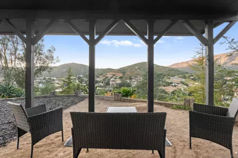 Exterior - 634 Silverbrook Dr, El Cajon, CA 92019 photo 5 of 24