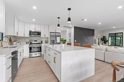 Kitchen - 634 Silverbrook Dr, El Cajon, CA 92019 photo 1 of 6