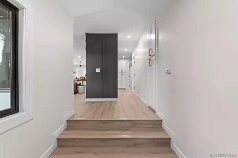Entry Way - 634 Silverbrook Dr, El Cajon, CA 92019 photo 3 of 4