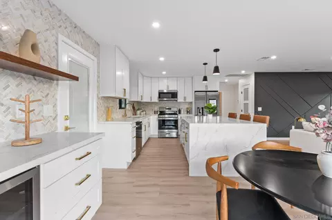 Kitchen - 634 Silverbrook Dr, El Cajon, CA 92019 photo 5 of 6