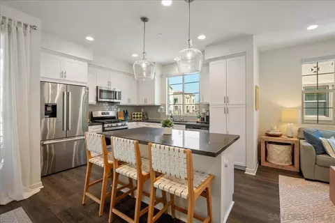 Kitchen - 328 Paddle Ct, Santee, CA 92071 photo 5 of 5