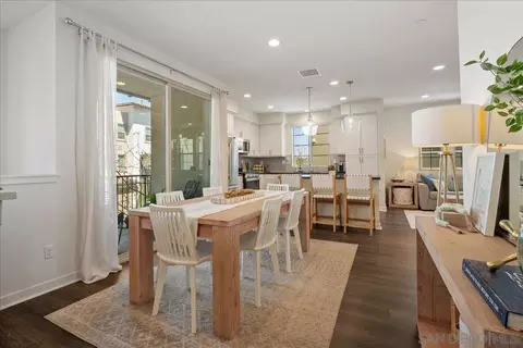 Dining - 328 Paddle Ct, Santee, CA 92071 photo 1 of 3