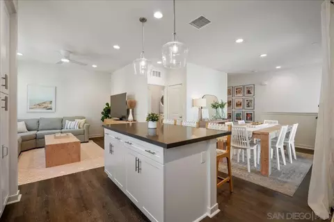Kitchen - 328 Paddle Ct, Santee, CA 92071 photo 3 of 5
