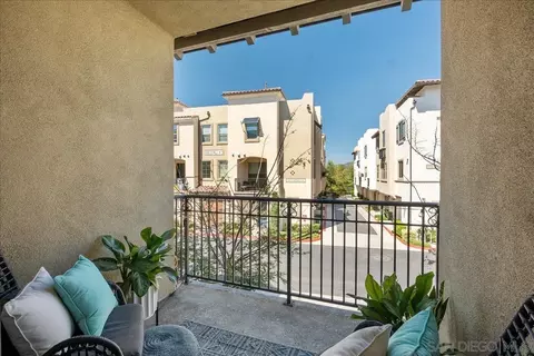 Exterior - 328 Paddle Ct, Santee, CA 92071 photo 3 of 6