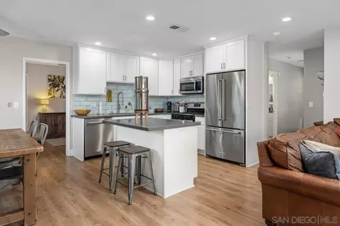 Kitchen - 8810 Wigwam Ct, Santee, CA 92071 photo 2 of 3