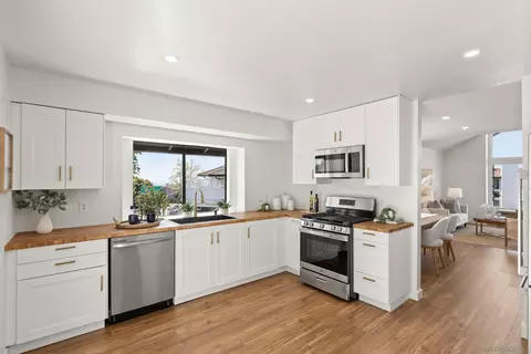 Kitchen - 863 Violet Ct, Carlsbad, CA 92011 photo 1 of 4