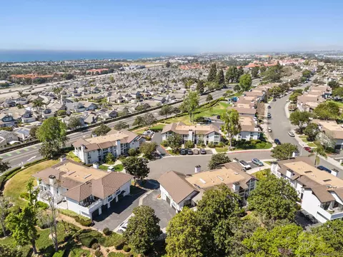 View/Area - 863 Violet Ct, Carlsbad, CA 92011 photo 5 of 11