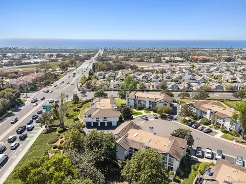View/Area - 863 Violet Ct, Carlsbad, CA 92011 photo 3 of 11