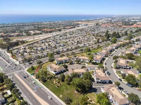 View/Area - 863 Violet Ct, Carlsbad, CA 92011 photo 7 of 11
