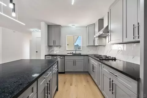 8868 Gowdy Ave, San Diego, CA 92123