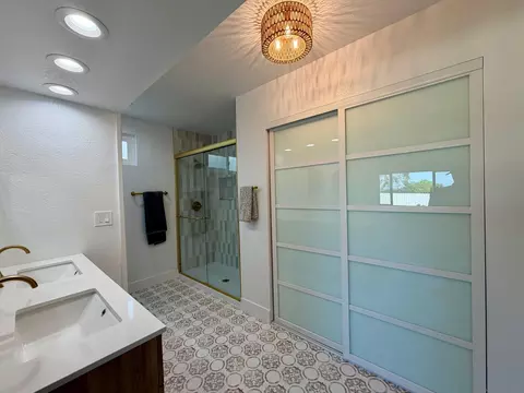 Bath - 4128 Terry St, Oceanside, CA 92056 photo 2 of 4