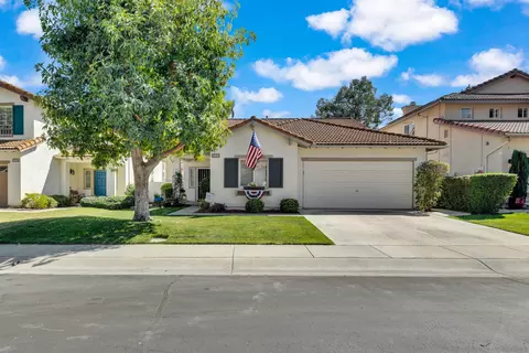 2221 Orange Grove Pl, Escondido, CA 92027