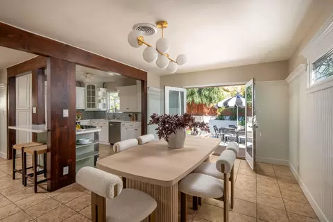 2711 N Arroyo Dr, San Diego, CA 92103