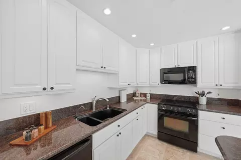 Kitchen - 4016 Gresham #D1, San Diego, CA 92109 photo 5 of 5