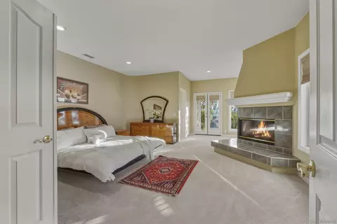 Bedroom - 2464 Canyon Creek Rd, Escondido, CA 92025 photo 1 of 4