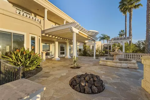 Exterior - 2464 Canyon Creek Rd, Escondido, CA 92025 photo 4 of 6