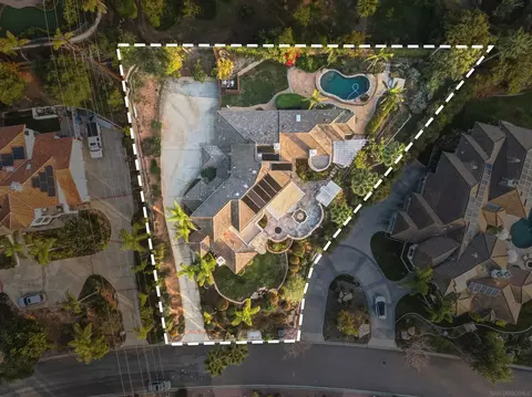 View/Area - 2464 Canyon Creek Rd, Escondido, CA 92025 photo 2 of 4