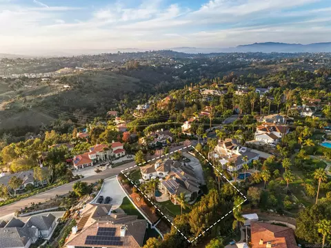 View/Area - 2464 Canyon Creek Rd, Escondido, CA 92025 photo 1 of 4