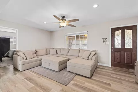 Living - 366 Tiny, El Cajon, CA 92019 photo 1 of 1