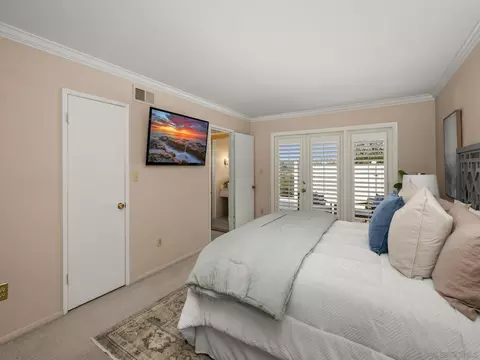 Bedroom - 7753 Via Capri, La Jolla, CA 92037 photo 7 of 9