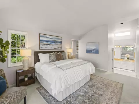 Bedroom - 7753 Via Capri, La Jolla, CA 92037 photo 2 of 9