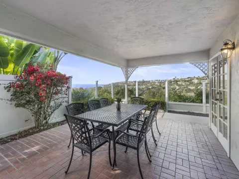 Exterior - 7753 Via Capri, La Jolla, CA 92037 photo 3 of 9