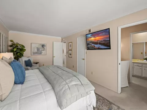 Bedroom - 7753 Via Capri, La Jolla, CA 92037 photo 8 of 9